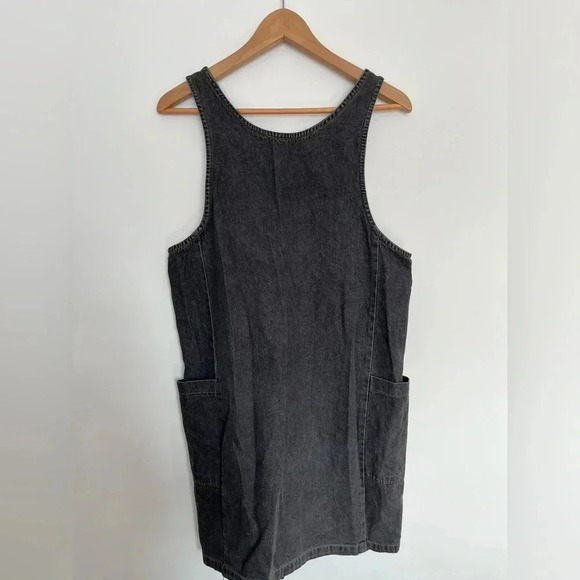 Dress jeans style with  pockets - Picture 6 of 7